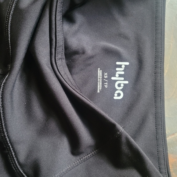 Hyba black cropped activewear leggings XS - Picture 3 of 8